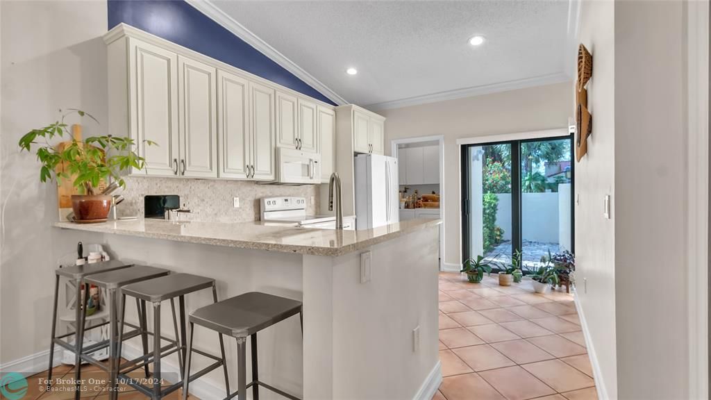 Recently Sold: $500,000 (2 beds, 2 baths, 1548 Square Feet)