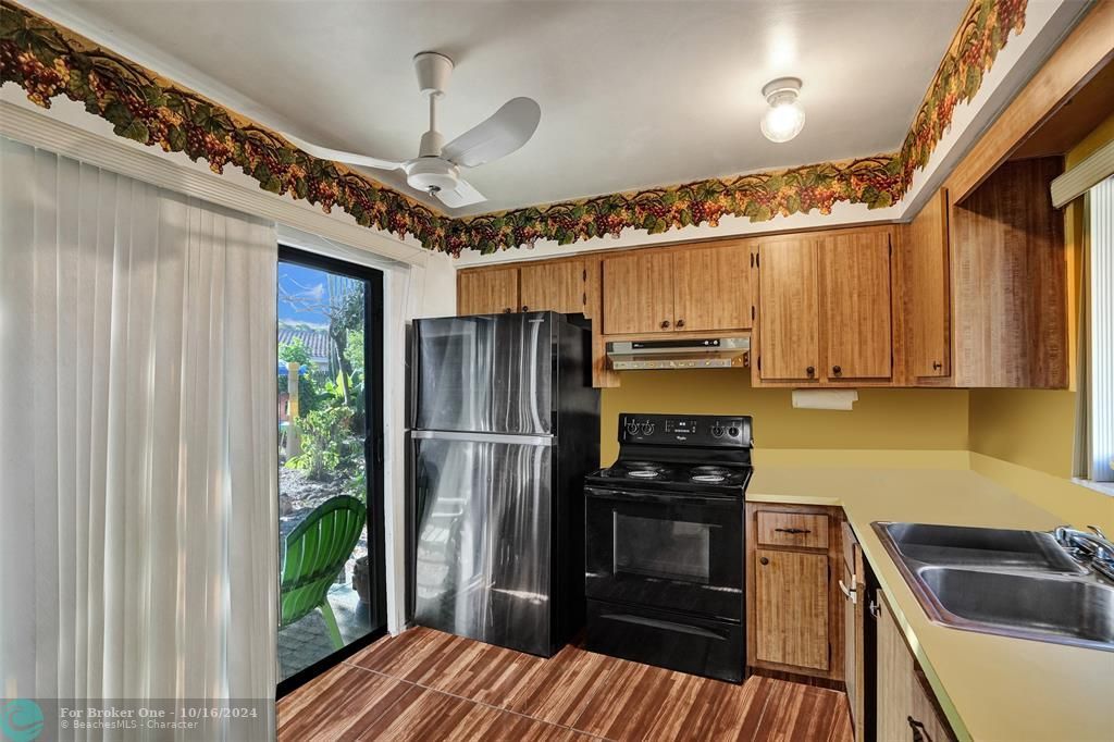 Active With Contract: $449,900 (4 beds, 2 baths, 1330 Square Feet)