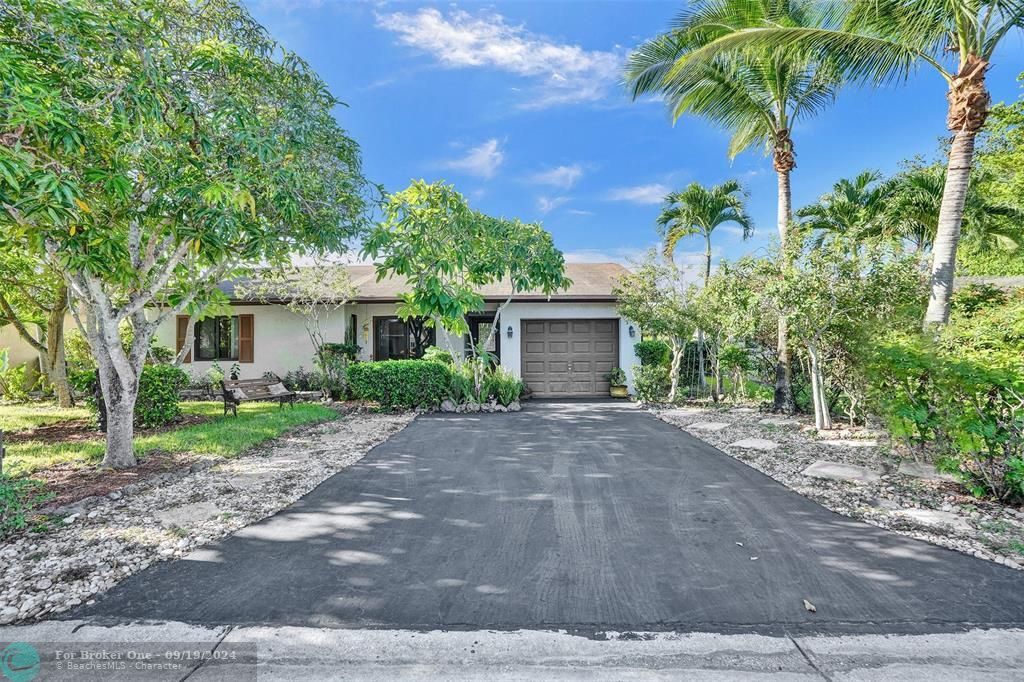 Active With Contract: $449,900 (4 beds, 2 baths, 1330 Square Feet)