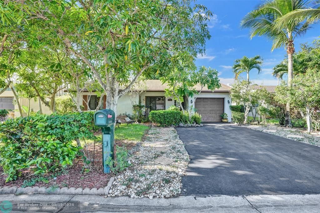 Active With Contract: $449,900 (4 beds, 2 baths, 1330 Square Feet)