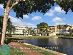 Active With Contract: $2,100 (2 beds, 2 baths, 1040 Square Feet)