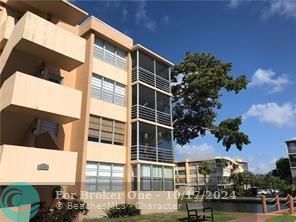 Active With Contract: $2,100 (2 beds, 2 baths, 1040 Square Feet)