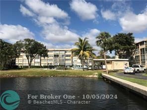 Active With Contract: $2,100 (2 beds, 2 baths, 1040 Square Feet)