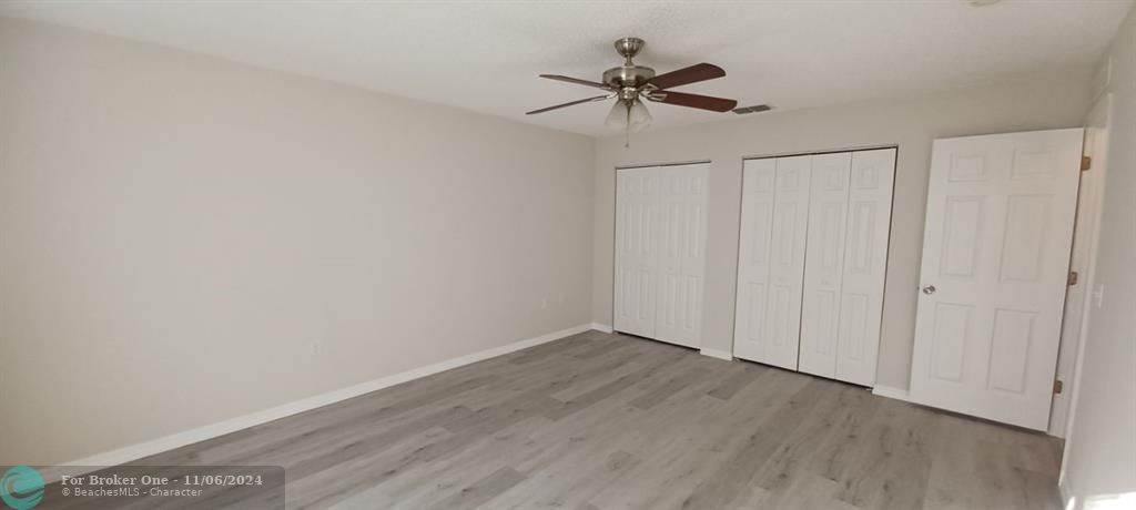 For Rent: $2,900 (3 beds, 2 baths, 2808 Square Feet)