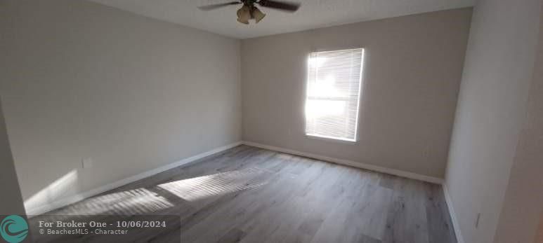 For Rent: $2,900 (3 beds, 2 baths, 2808 Square Feet)