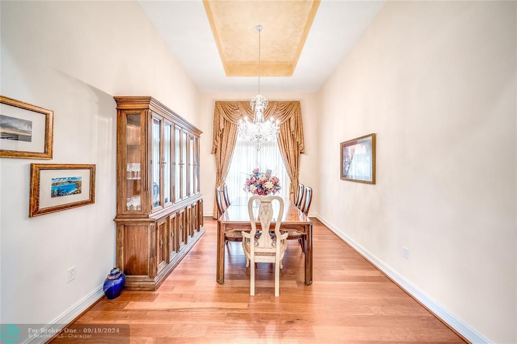 Active With Contract: $699,000 (4 beds, 2 baths, 2839 Square Feet)