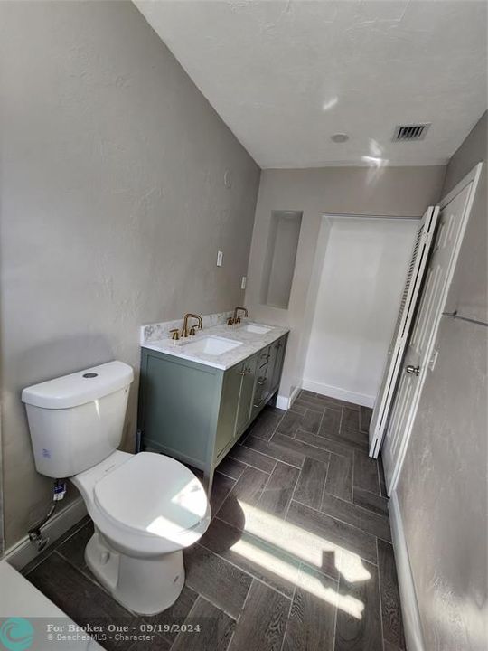 Active With Contract: $3,600 (3 beds, 2 baths, 1320 Square Feet)