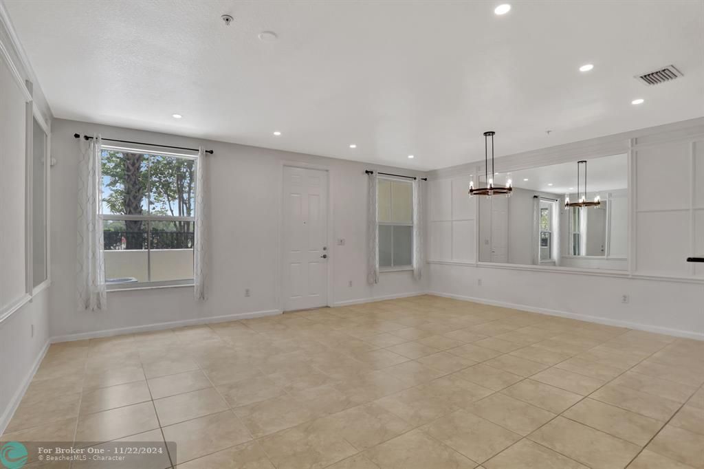 Active With Contract: $3,300 (3 beds, 2 baths, 1768 Square Feet)