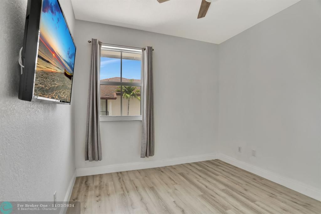 Active With Contract: $3,300 (3 beds, 2 baths, 1768 Square Feet)