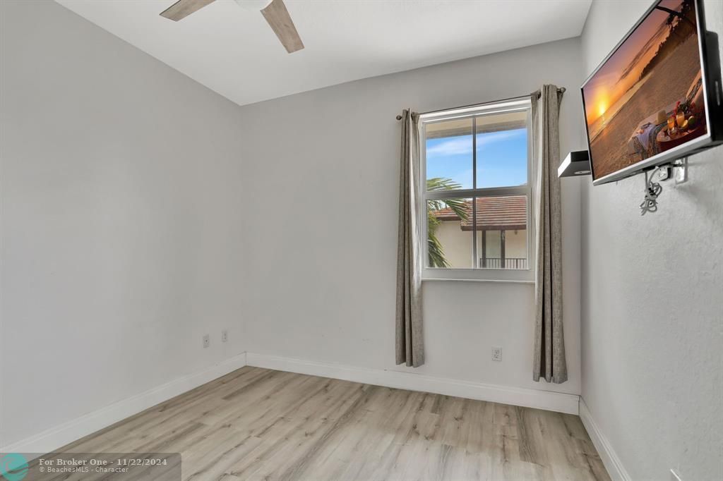 Active With Contract: $3,300 (3 beds, 2 baths, 1768 Square Feet)