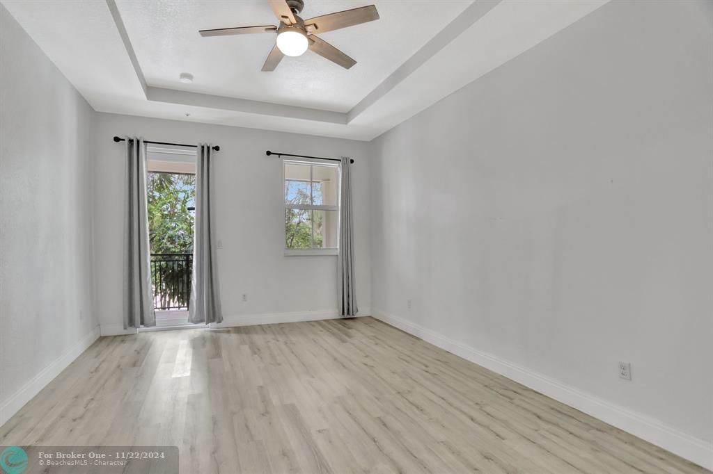 Active With Contract: $3,300 (3 beds, 2 baths, 1768 Square Feet)