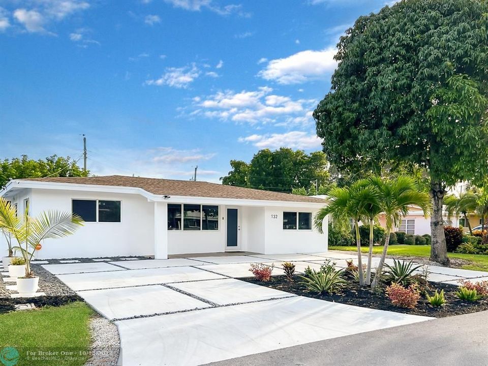 For Sale: $1,095,000 (3 beds, 2 baths, 1272 Square Feet)