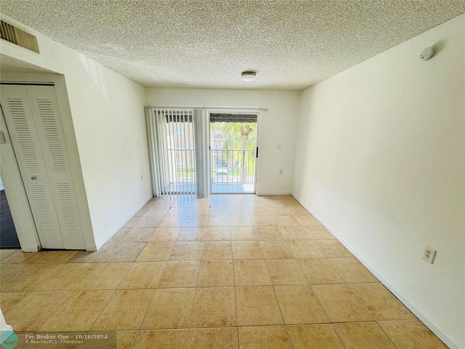 Recently Rented: $1,450 (1 beds, 1 baths, 540 Square Feet)