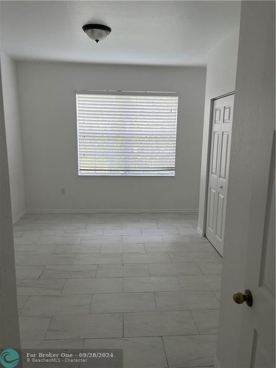 For Rent: $2,800 (4 beds, 2 baths, 1740 Square Feet)