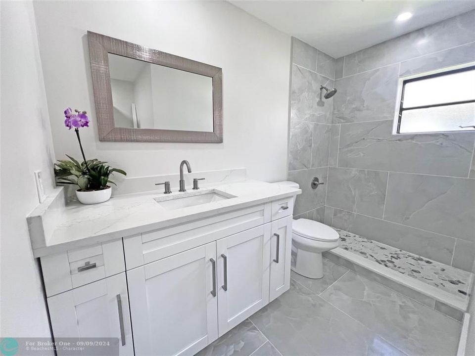 For Sale: $325,000 (2 beds, 2 baths, 1400 Square Feet)