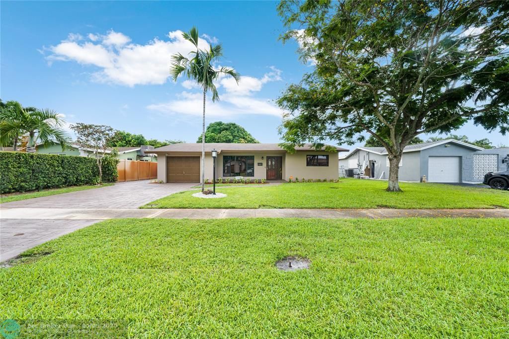 Recently Sold: $699,000 (3 beds, 2 baths, 1953 Square Feet)