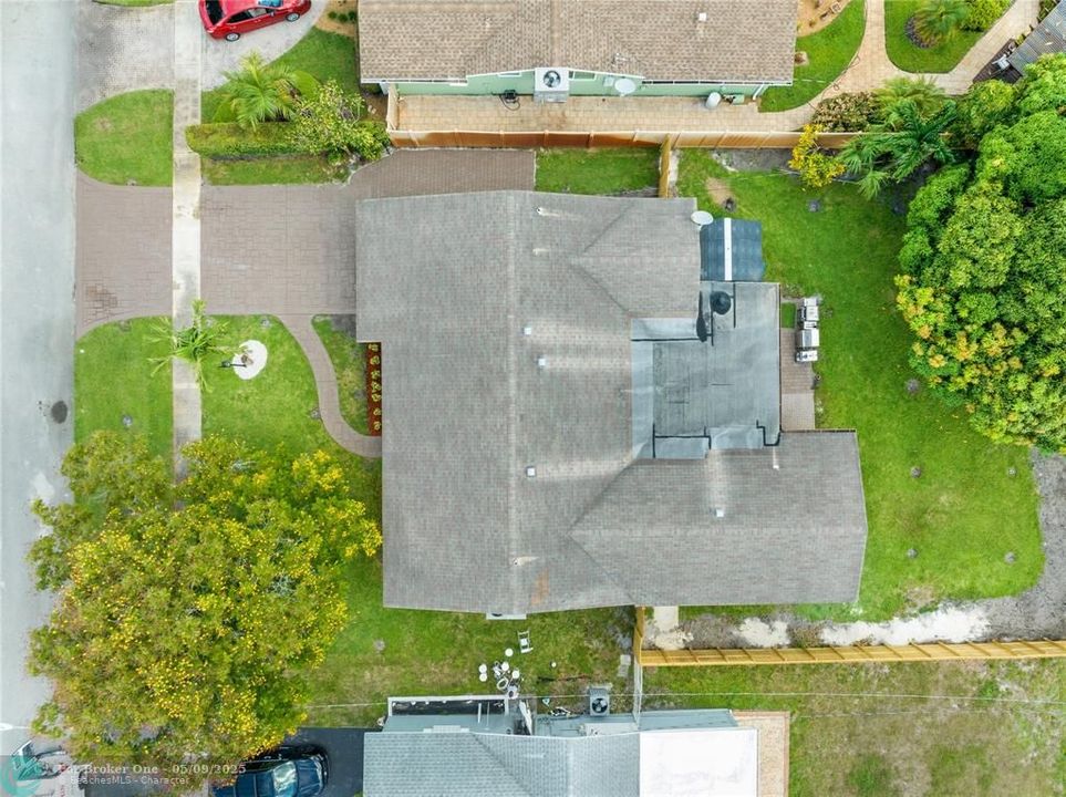 Recently Sold: $699,000 (3 beds, 2 baths, 1953 Square Feet)