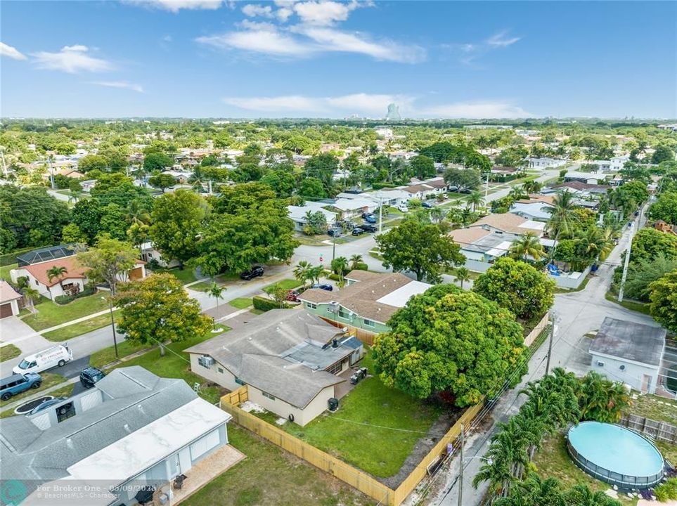 Recently Sold: $699,000 (3 beds, 2 baths, 1953 Square Feet)