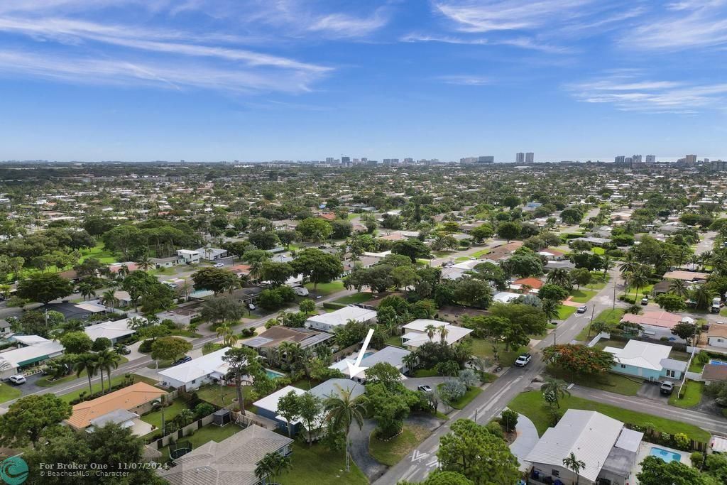 For Sale: $749,000 (4 beds, 2 baths, 1902 Square Feet)