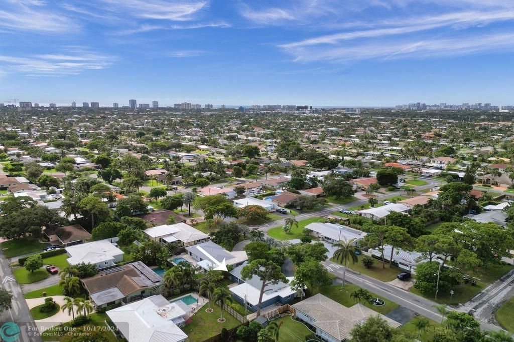 For Sale: $749,000 (4 beds, 2 baths, 1902 Square Feet)