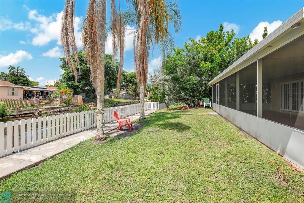 Active With Contract: $707,000 (4 beds, 2 baths, 2298 Square Feet)