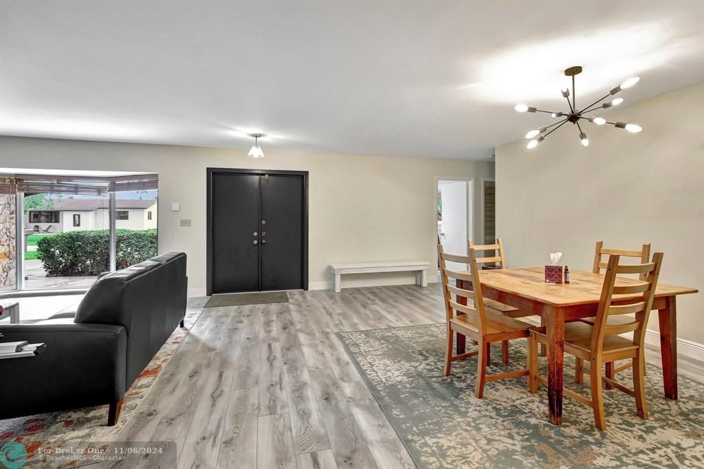 Active With Contract: $707,000 (4 beds, 2 baths, 2298 Square Feet)