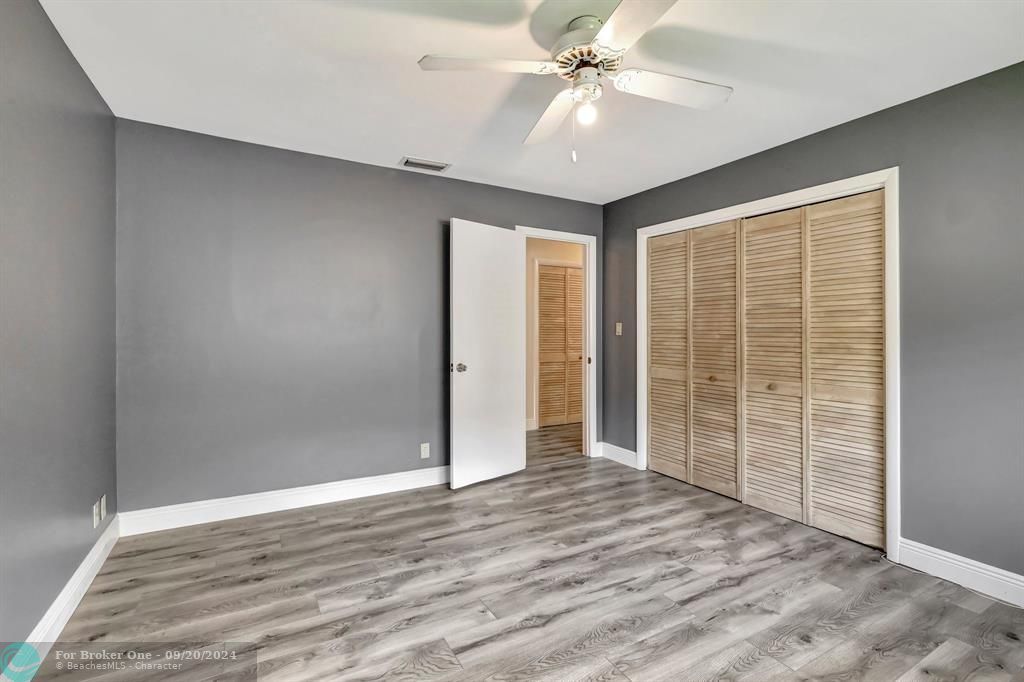 Active With Contract: $707,000 (4 beds, 2 baths, 2298 Square Feet)