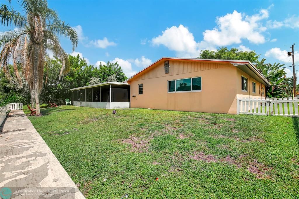 Active With Contract: $707,000 (4 beds, 2 baths, 2298 Square Feet)