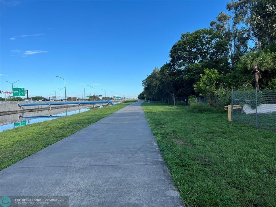 Active With Contract: $707,000 (4 beds, 2 baths, 2298 Square Feet)