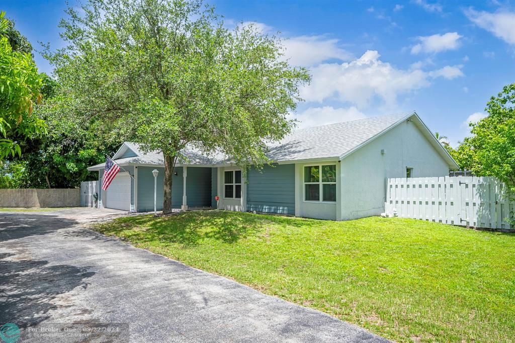 For Sale: $639,995 (3 beds, 2 baths, 1909 Square Feet)