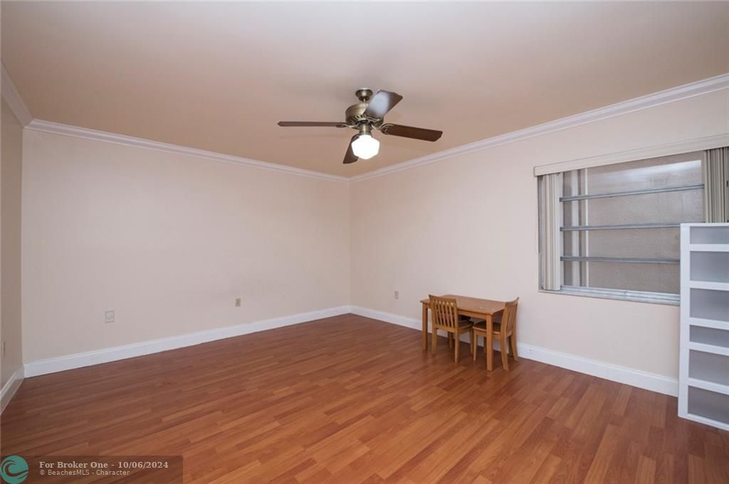 For Rent: $3,000 (2 beds, 2 baths, 1450 Square Feet)