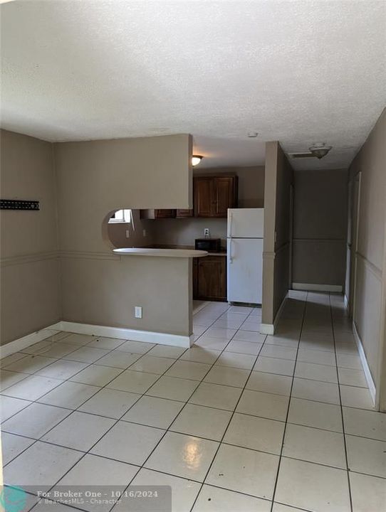 For Sale: $1,850 (3 beds, 1 baths, 0 Square Feet)