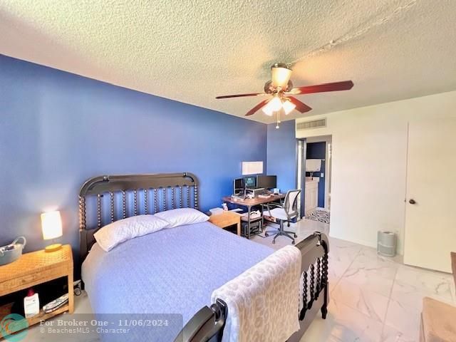 For Sale: $99,000 (1 beds, 1 baths, 660 Square Feet)