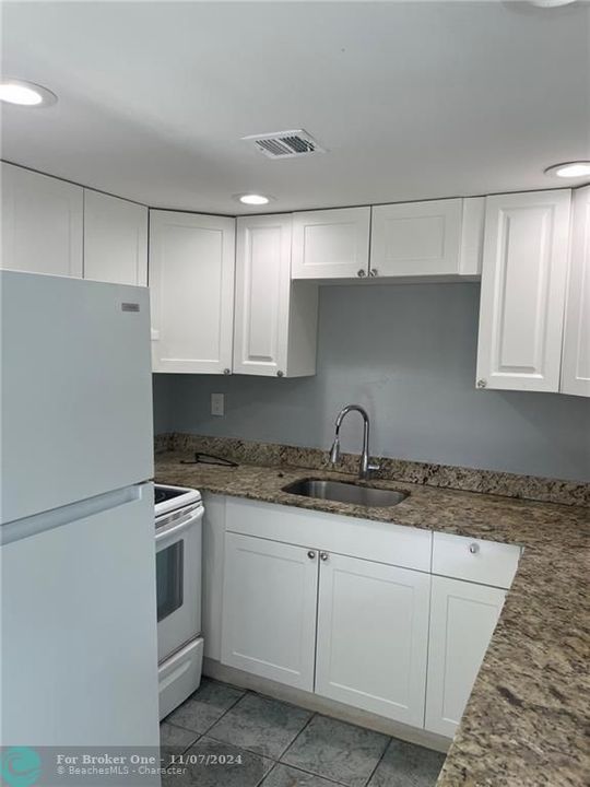 Recently Sold: $240,000 (2 beds, 2 baths, 910 Square Feet)