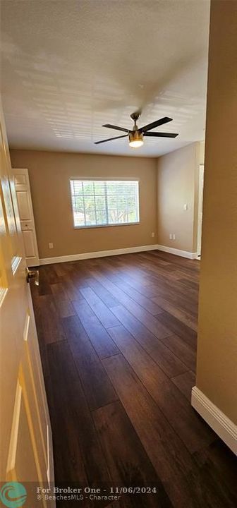 Active With Contract: $2,800 (3 beds, 2 baths, 1441 Square Feet)