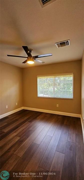 Active With Contract: $2,800 (3 beds, 2 baths, 1441 Square Feet)