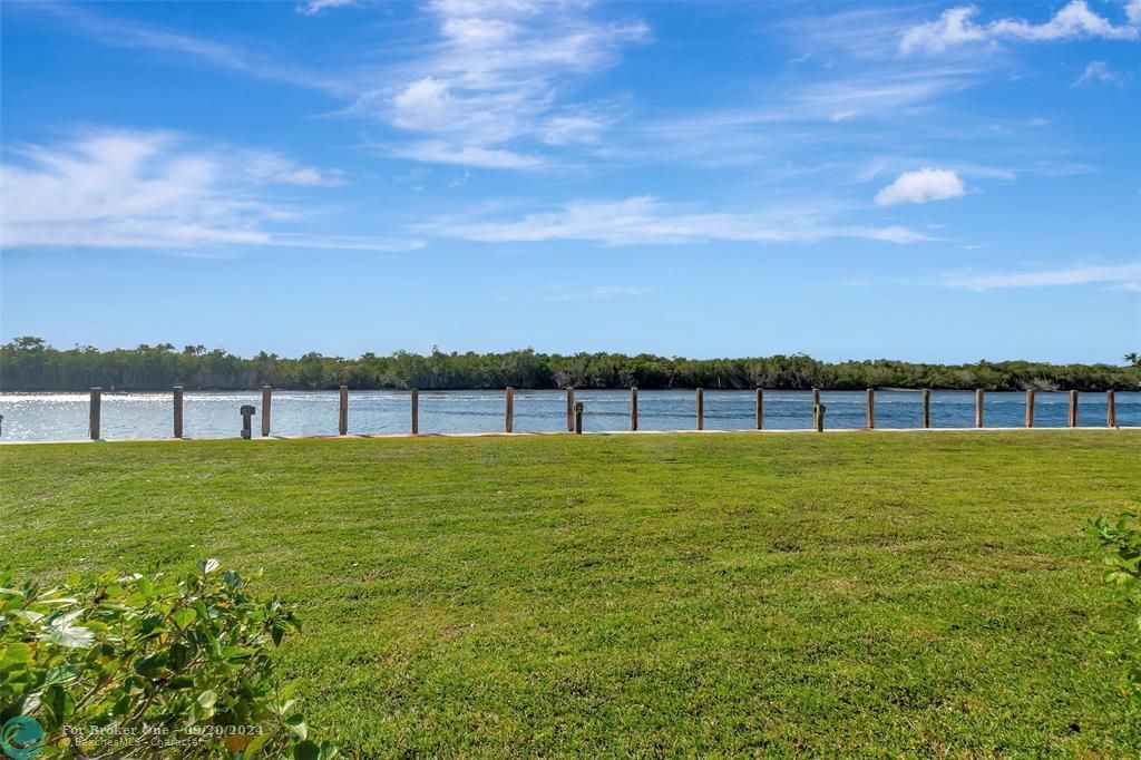 For Sale: $4,100,000 (3 beds, 3 baths, 2917 Square Feet)