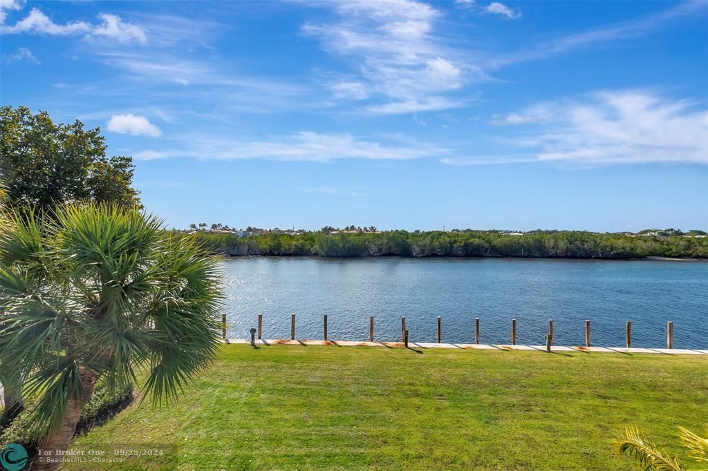 For Sale: $4,100,000 (3 beds, 3 baths, 2917 Square Feet)