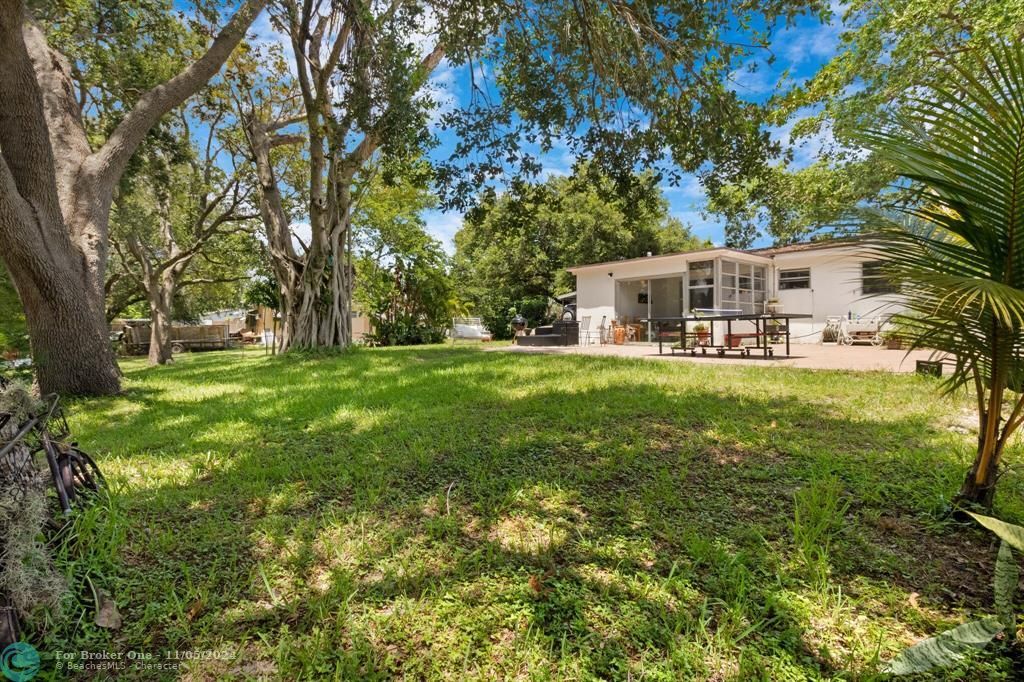 Active With Contract: $450,000 (3 beds, 1 baths, 1032 Square Feet)