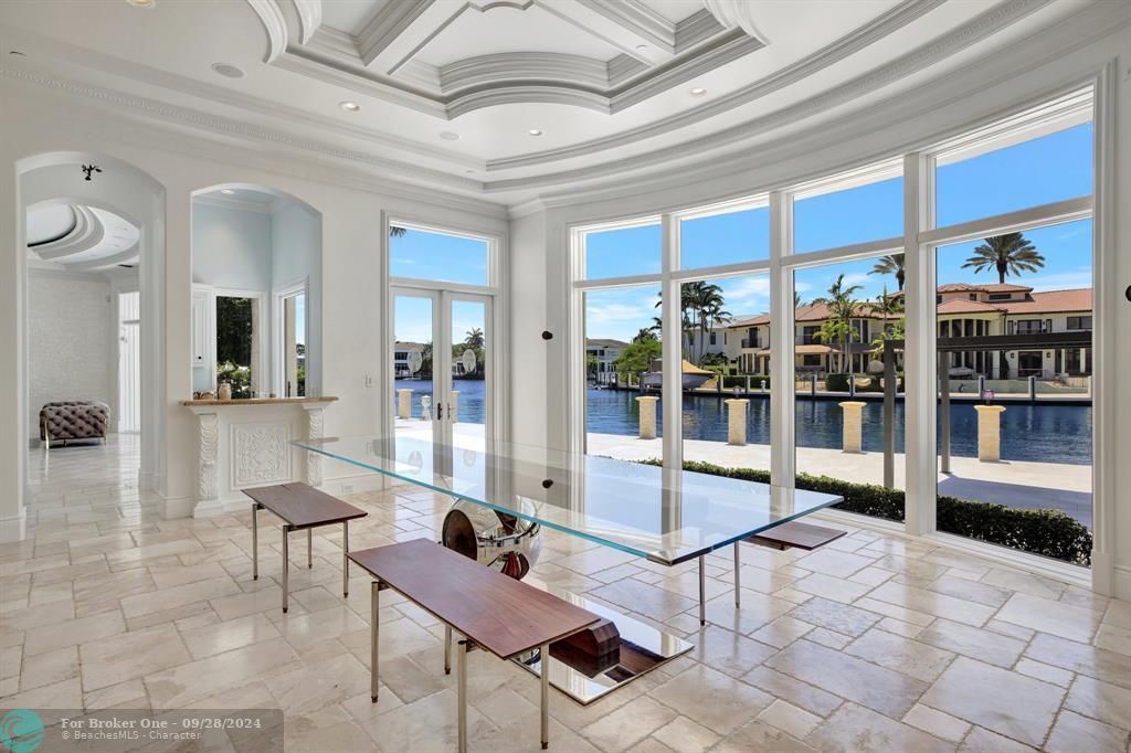 For Sale: $9,295,000 (6 beds, 7 baths, 9038 Square Feet)