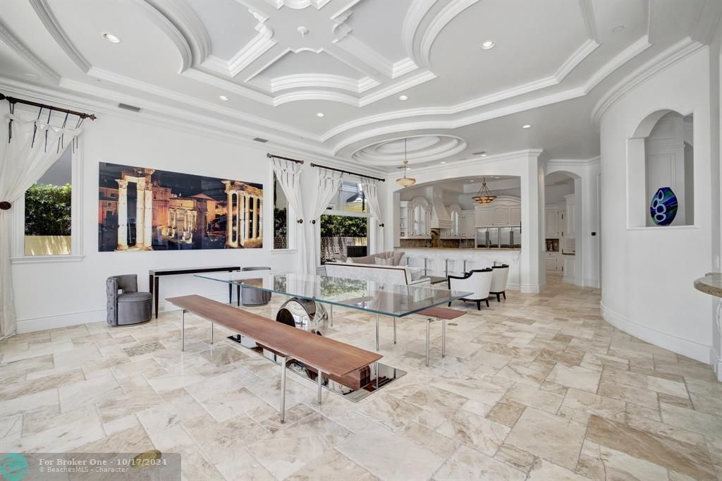 For Sale: $9,295,000 (6 beds, 7 baths, 9038 Square Feet)