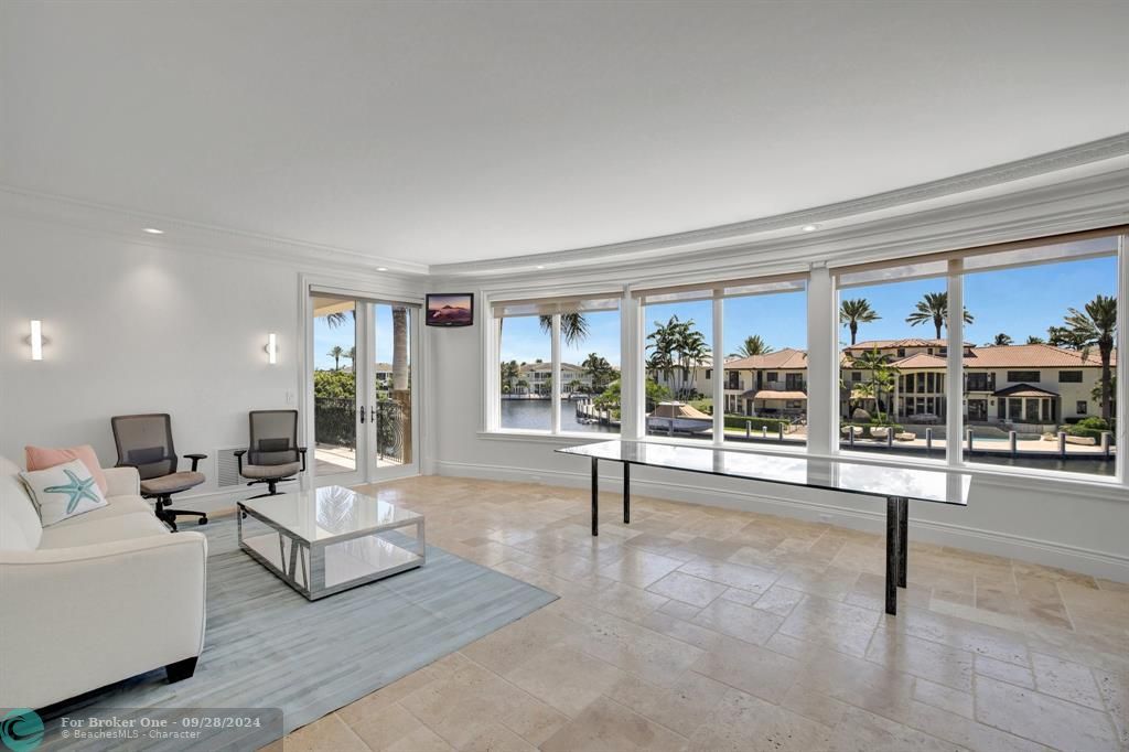 For Sale: $9,295,000 (6 beds, 7 baths, 9038 Square Feet)