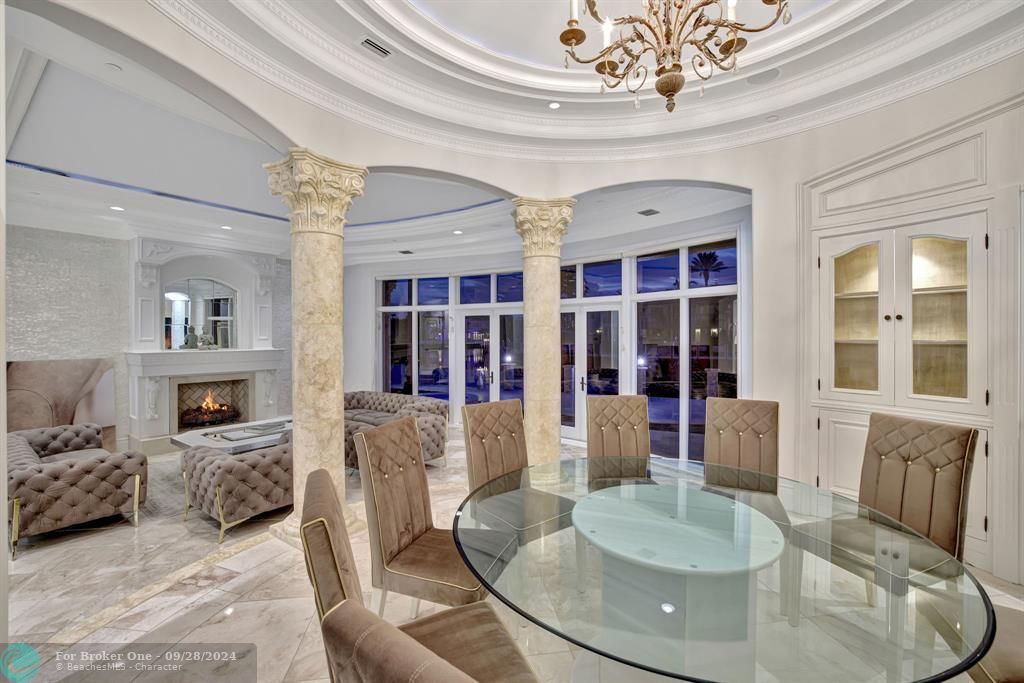 For Sale: $9,295,000 (6 beds, 7 baths, 9038 Square Feet)