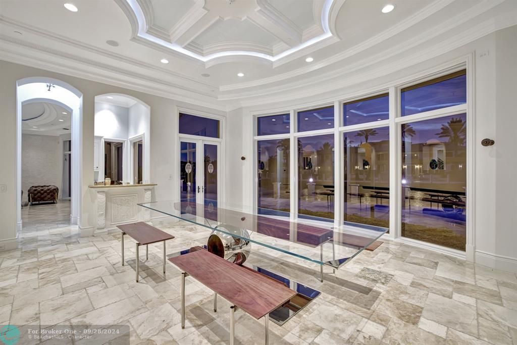 For Sale: $9,295,000 (6 beds, 7 baths, 9038 Square Feet)