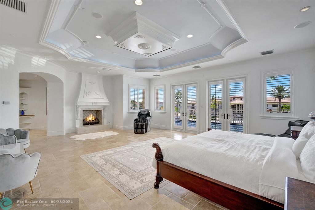 For Sale: $9,295,000 (6 beds, 7 baths, 9038 Square Feet)