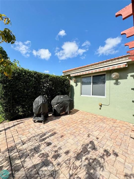 For Sale: $735,000 (3 beds, 2 baths, 2144 Square Feet)