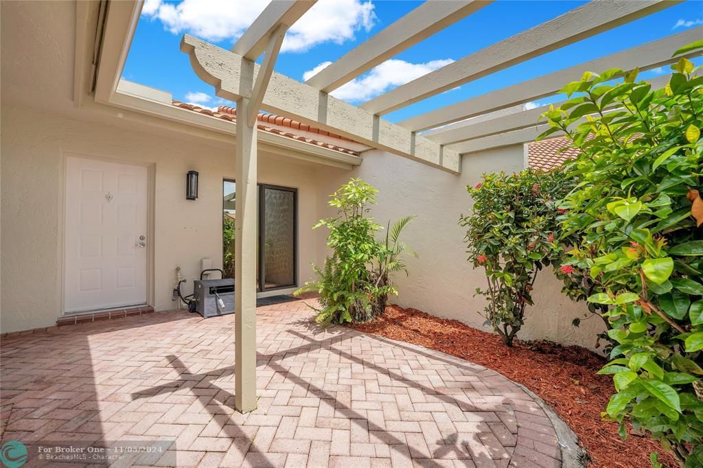 Recently Sold: $499,000 (3 beds, 2 baths, 1504 Square Feet)