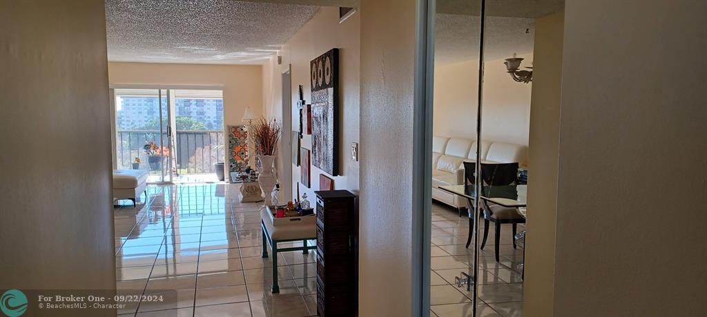 For Sale: $149,000 (2 beds, 2 baths, 1100 Square Feet)