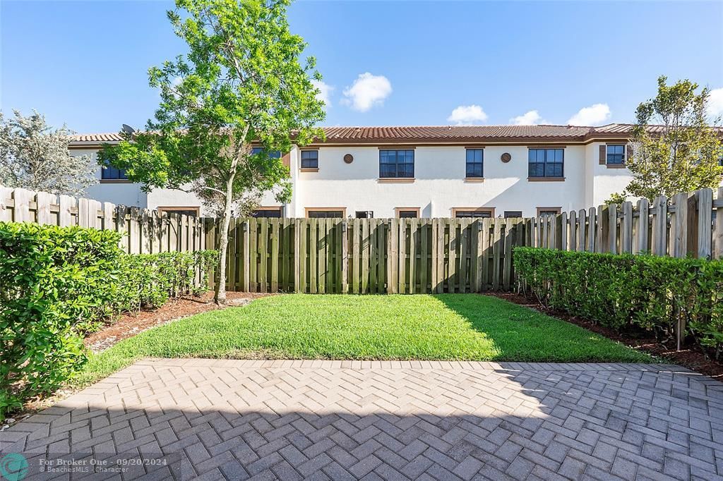 Active With Contract: $4,200 (4 beds, 3 baths, 1714 Square Feet)