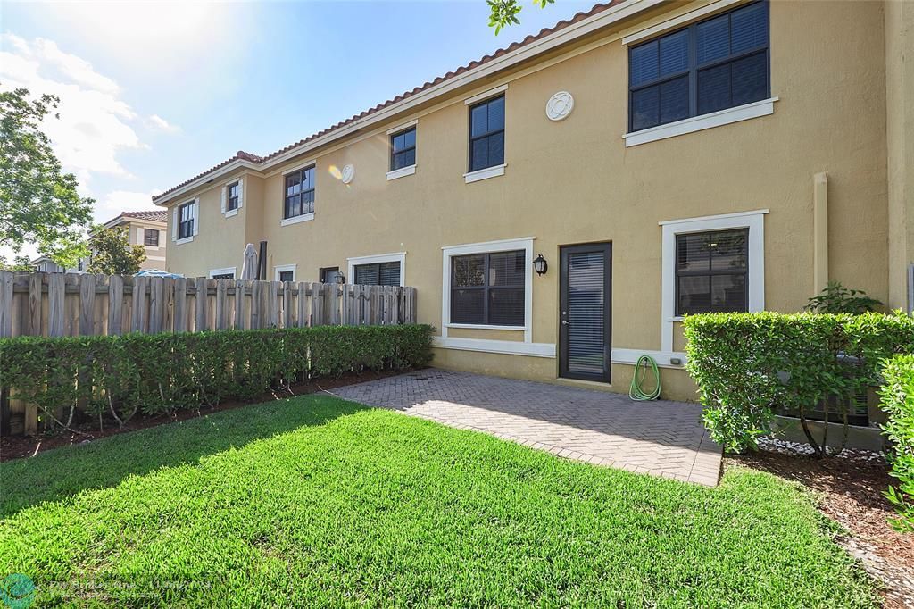 Active With Contract: $4,200 (4 beds, 3 baths, 1714 Square Feet)